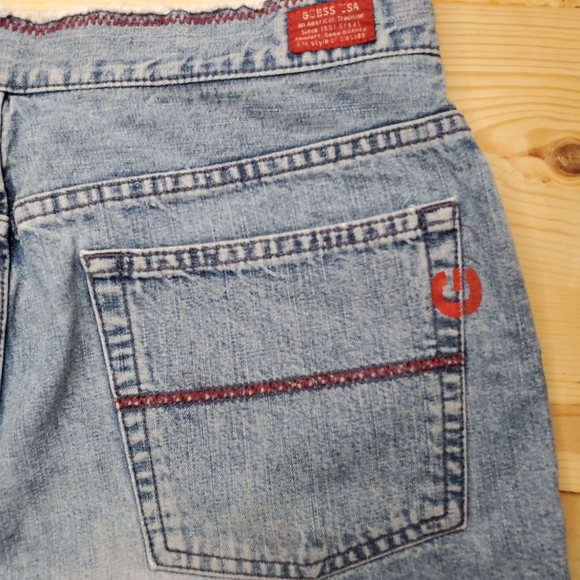 Vintage Guess cut off jean shorts size 31 - Picture 5 of 5